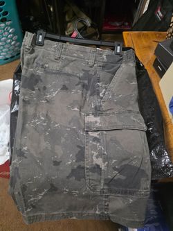 Mens Wrangler RELAXED FIT SIZE 38