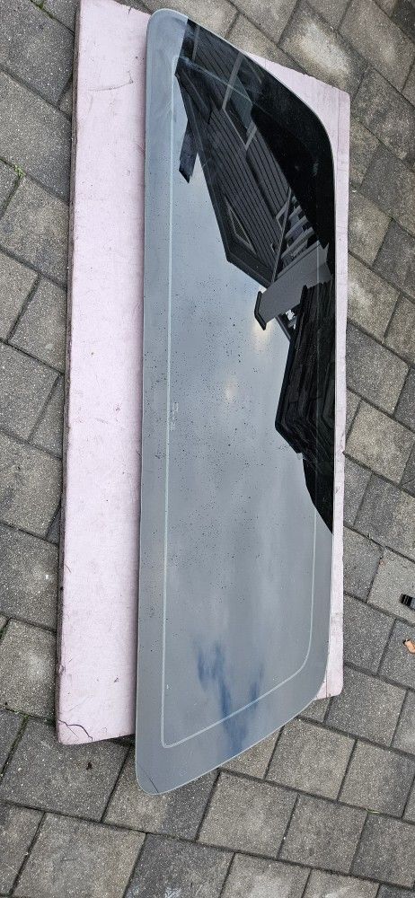 1999 Ford F150 Rear Glass
