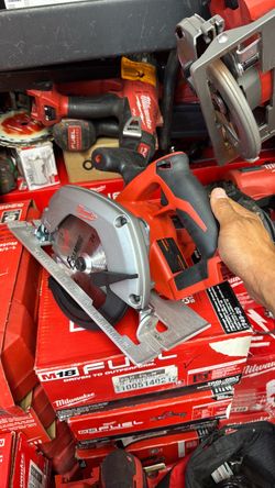 Milwaukee M18 Cordless Circular Saw