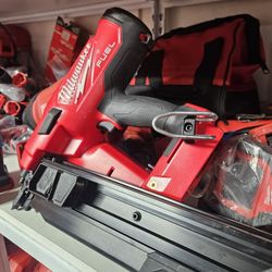 MILWUAKEE M18 FUEL BRUHLESS 21° FRAMING NILER TOOL ONLY 