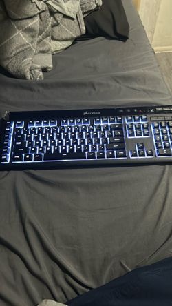 Corsair k57 RGB wireless gaming keyboard