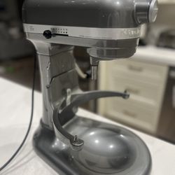 Kitchen Aid 6qt Mixer 