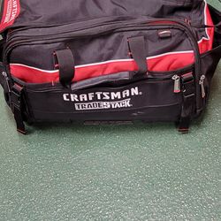 MEDIUM CRAFTSMAN TOOLBAG