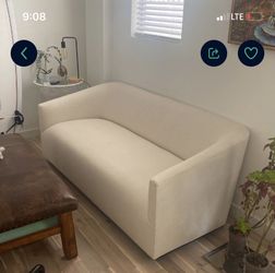 Restoration Hardware Couch Five Months Old Hardly Used— Durable Stain Free Linen 7k New 