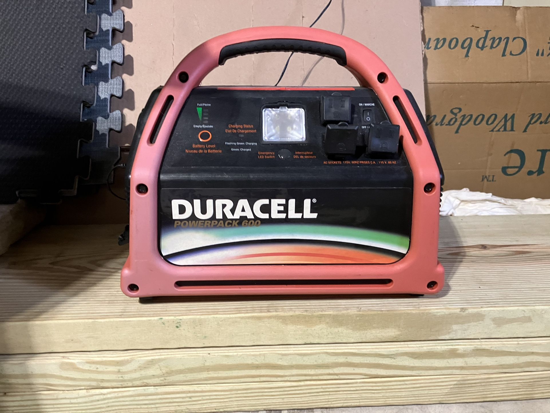 Duracell 600 Battery Powered Portable Charger