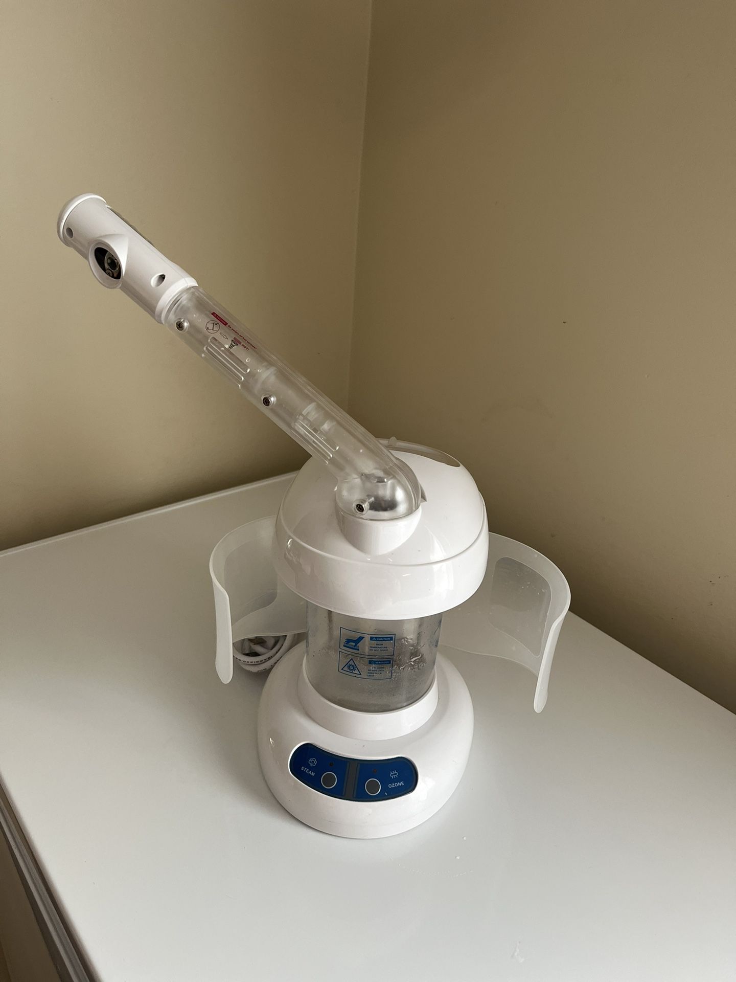 Facial Steamer With Rotating Arm Works Great 