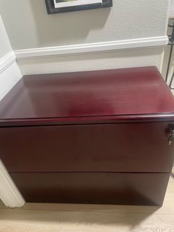 Lateral file cabinet