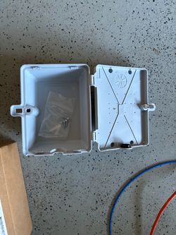 NEW 9"x6"x3" OUTDOOR CABILETEK ENCLOSURE CASE UTILITY CABLE BOX