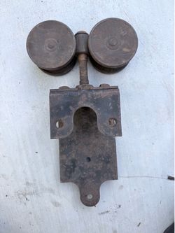 Barn hanging door