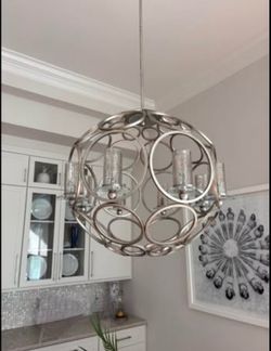 Chandelier with 8 candle lights
