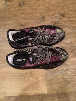 Adidas Yeezy Boost 350 V2 Sneakers