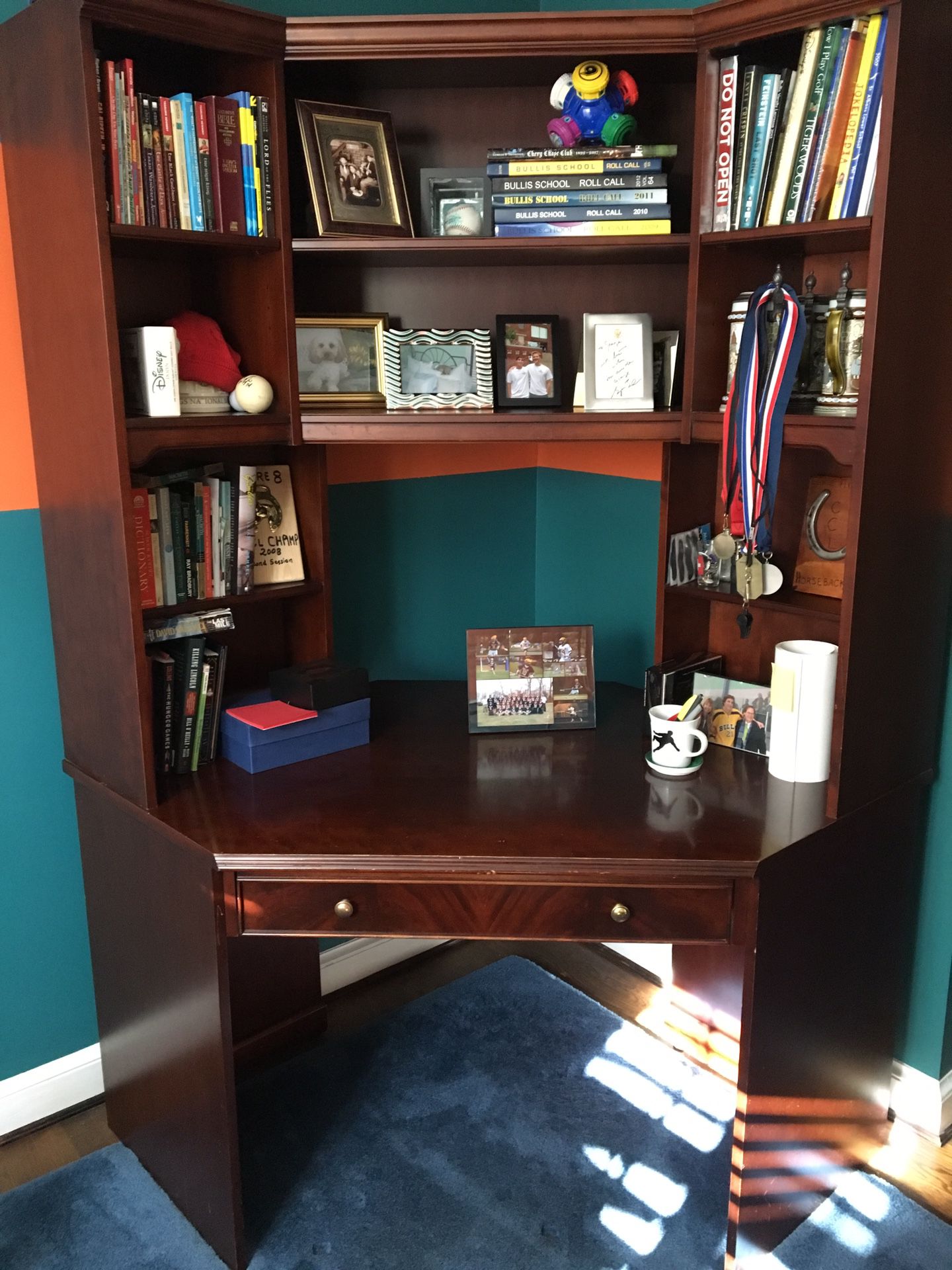 Corner desk and book shelf ... Mahogany wood.. excellent condition