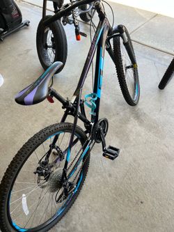 GT Laguna Pro Mountain Bike – Small Frame – Excellent Condition 🚲