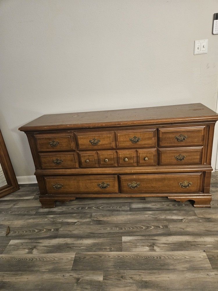 Solid Wood Dresser With Mirror