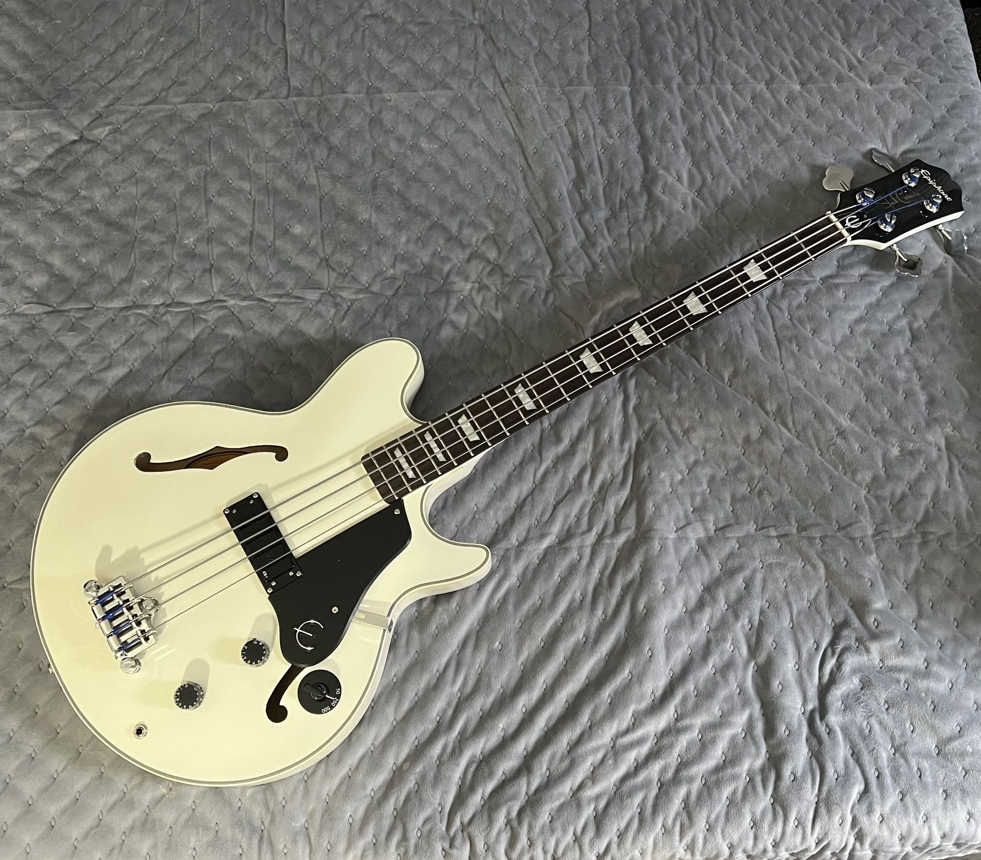 EPIPHONE JACK CASADY BASS GUITAR VERY RARE WHITE (#226 of 500) WITH HARD CASE