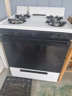 Gas stove