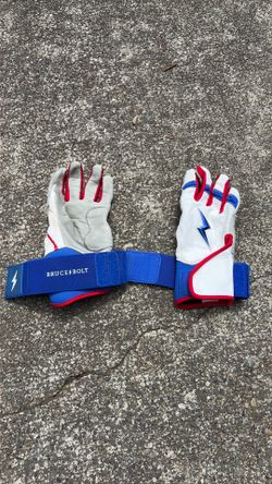 Bruce Bolt batting gloves
