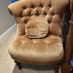 Beautiful Tufted Velvet FABRIC ACCENT CHAIR FOR $45