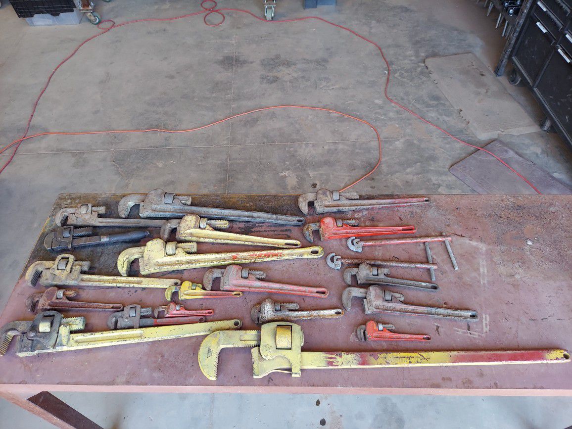 Lot Of Pipe Wrenches Trimomt Toledo Ridgid
