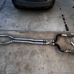 Y-pipe / dual mid-pipe Exhaust From A Bmw 