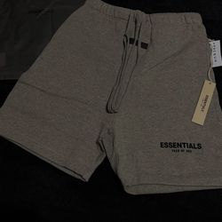 Eseentials Shorts