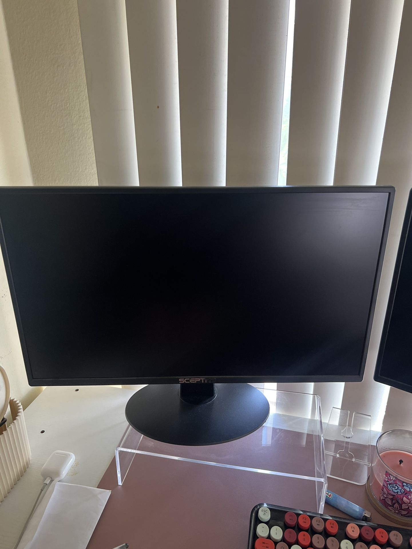 2 Computer monitors 