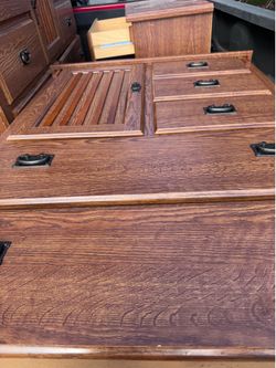 Dresser set
