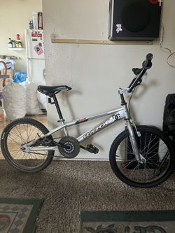 Razor Grey Bike, Perfect Conditions