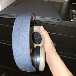 Senngeiser Momemtum 4 Headphones 