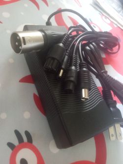 AC SMART LI-ION CHARGER 5 IN 1 UNIVERSAL DIFFERENTS MODELS FOR ELECTRIC SCOOTER E-BIKE 42 VOLTS - 2A