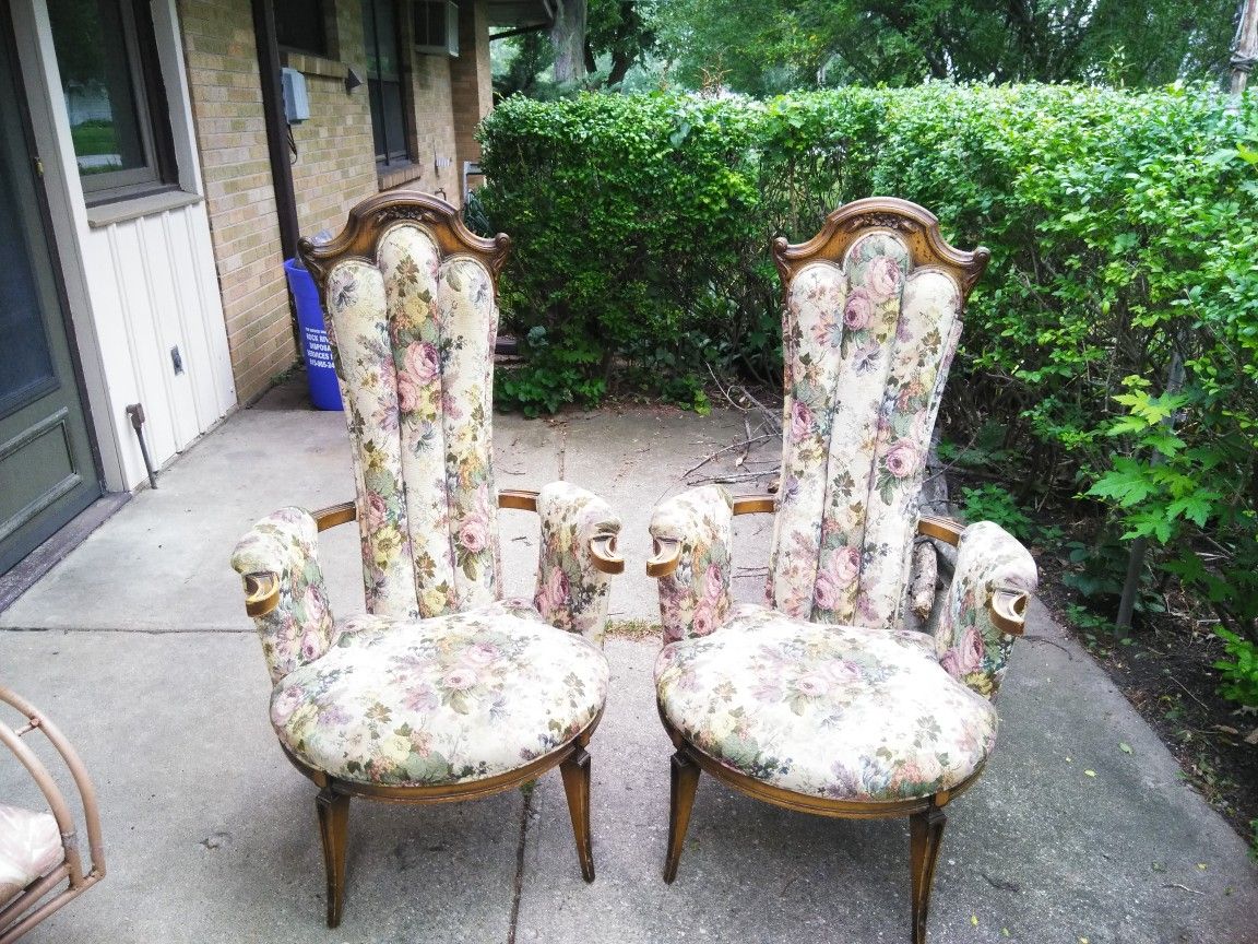 ***OVER 100YRS OLD Antique King and queen chairs AWESOME