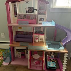 Barbie dreamhouse playset
