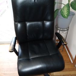 Computer Chair soft Leather a little wear but in very good condition and very comfortable and adjustable