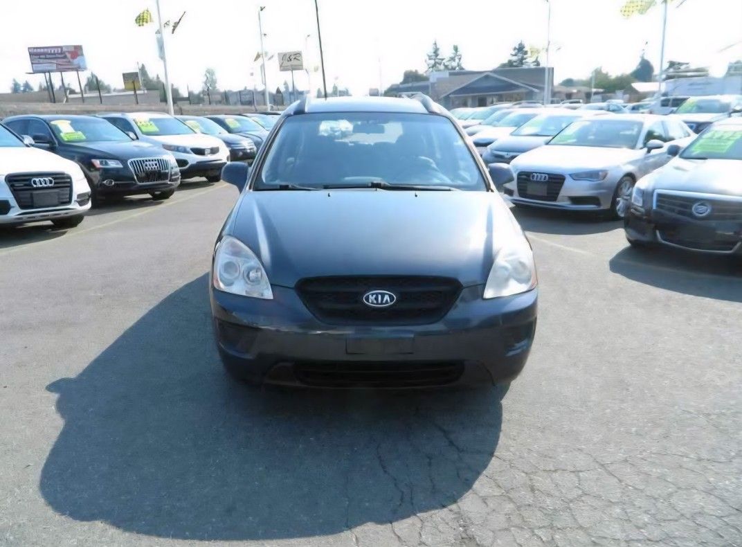 2008 KIA Rondo