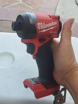 Milwaukee
M18 FUEL 18V Lithium-Ion Brushless Cordless 1/4 in. Hex Impact Driver (Tool-Only)