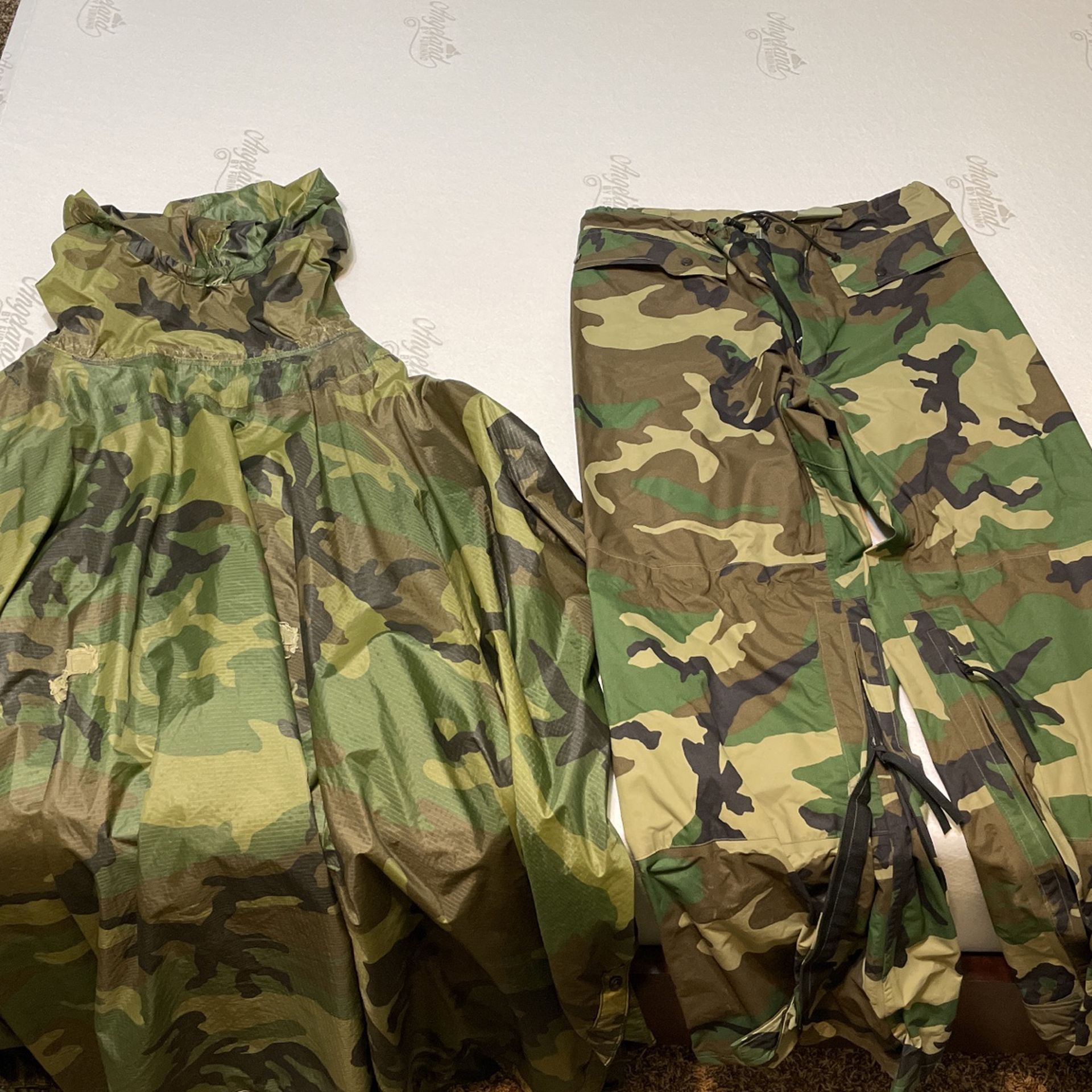 Military Issue Rain Poncho And Pants, Gortex Lined, Never Worn , New
