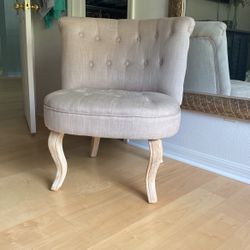 Upholstered Chair 