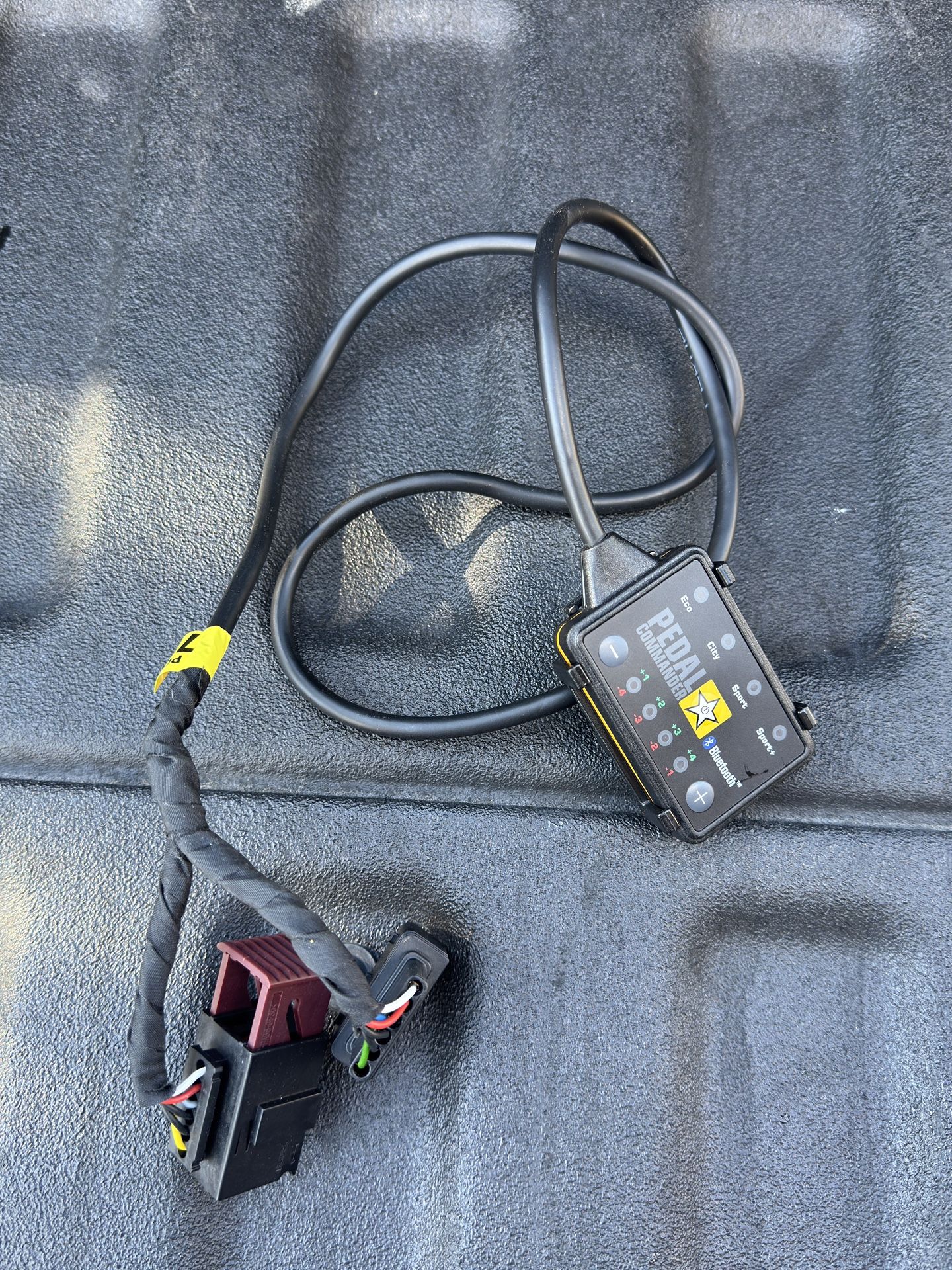 Pedal Commander For Jeep Wrangler Or Gladiator 