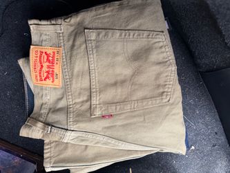 Levi’s 578 Pants 33x32 – Khaki/Olive Green new with tags