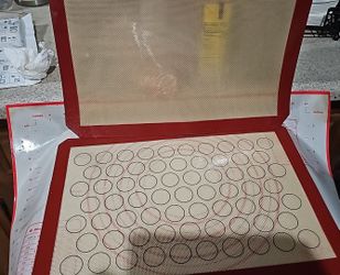 Reusable silicone Baking mats 3x macarons, pastry's, cookies templates
