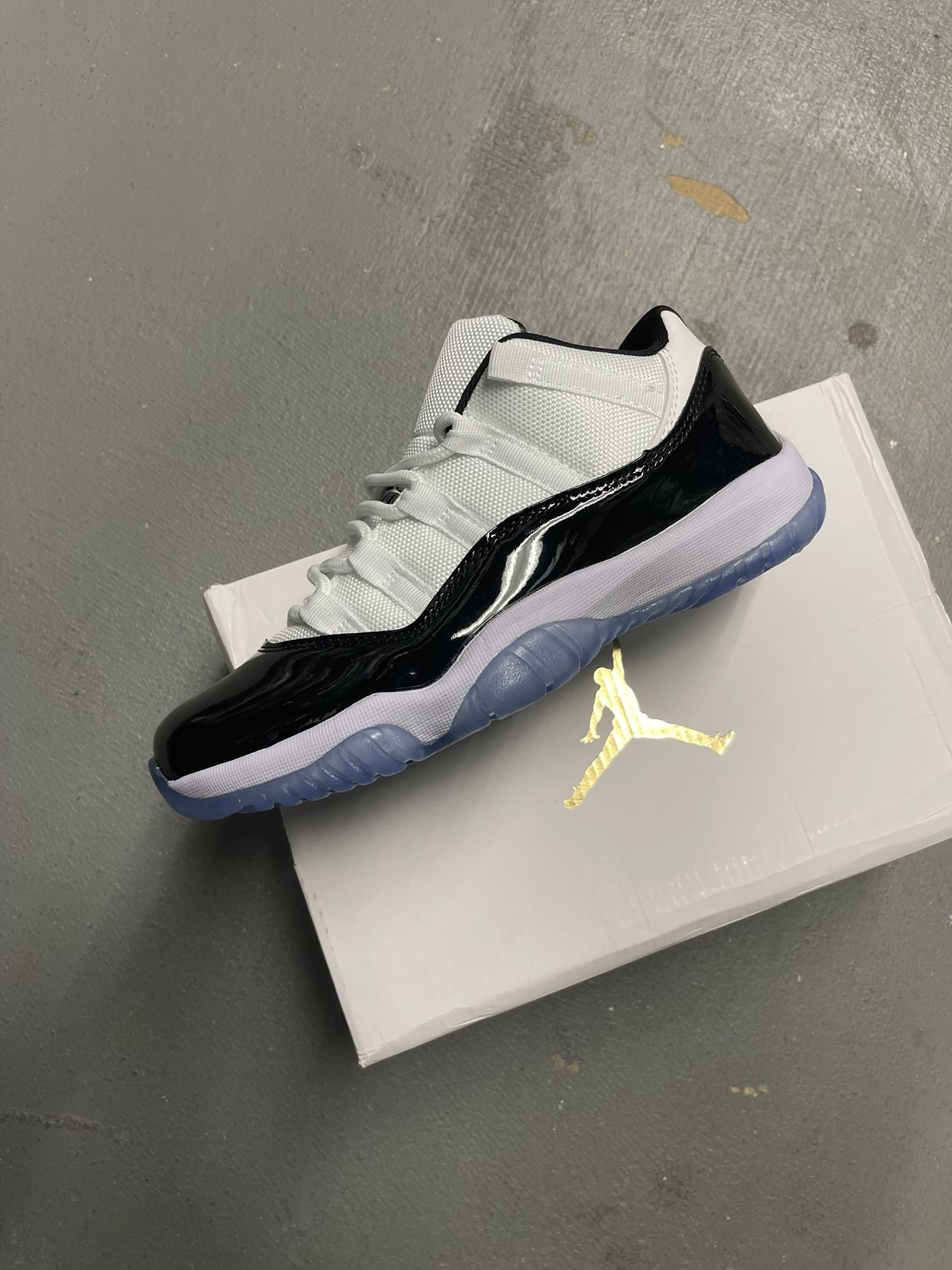 Jordan 11 Low (sizes 7 13)