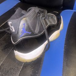 Jordan 11s Space Jams No Soles Tho Size 8
