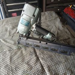 Used Hitachi Nr 83a 2  Strip Nailer 