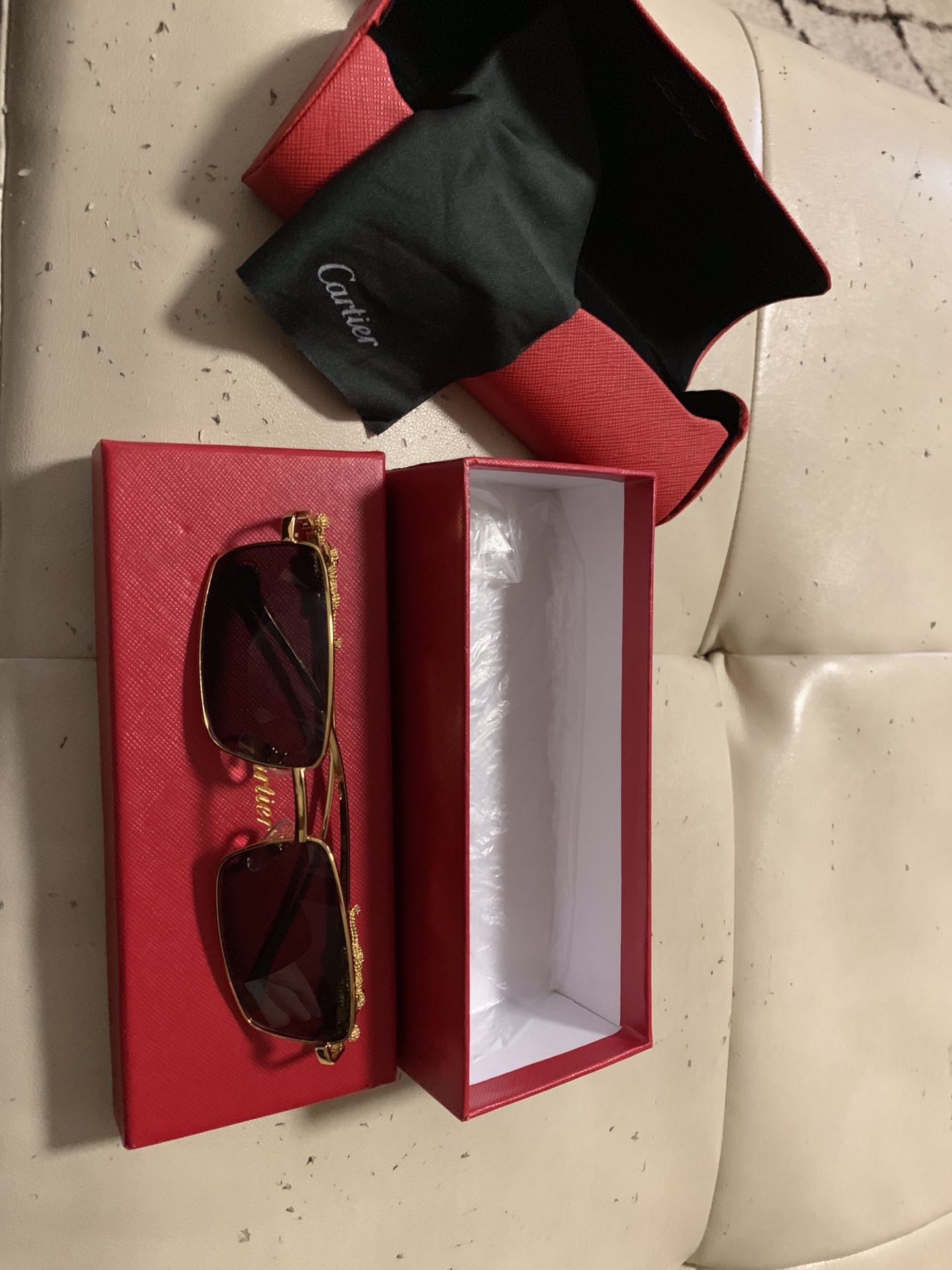 CARTIER SUNGLASSES PANTHERÈ COLLECTION COMES WITH BOX and GLASS WIPE