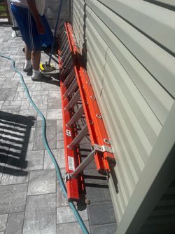 28ft Werner extension ladder