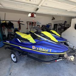 2x Matching WaveRunners!