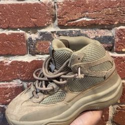Yeezy Rock Boots Size 4.5