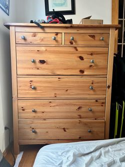 Pine Wood Dresser/Chest of Drawers