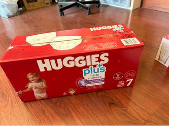 Huggies Plus Little Movers Diapers, Disney Baby, Size 7, 104 ct
