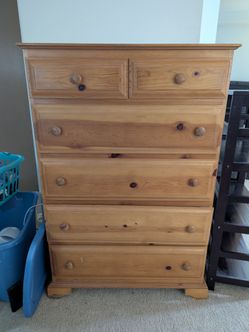 Pine wood dresser